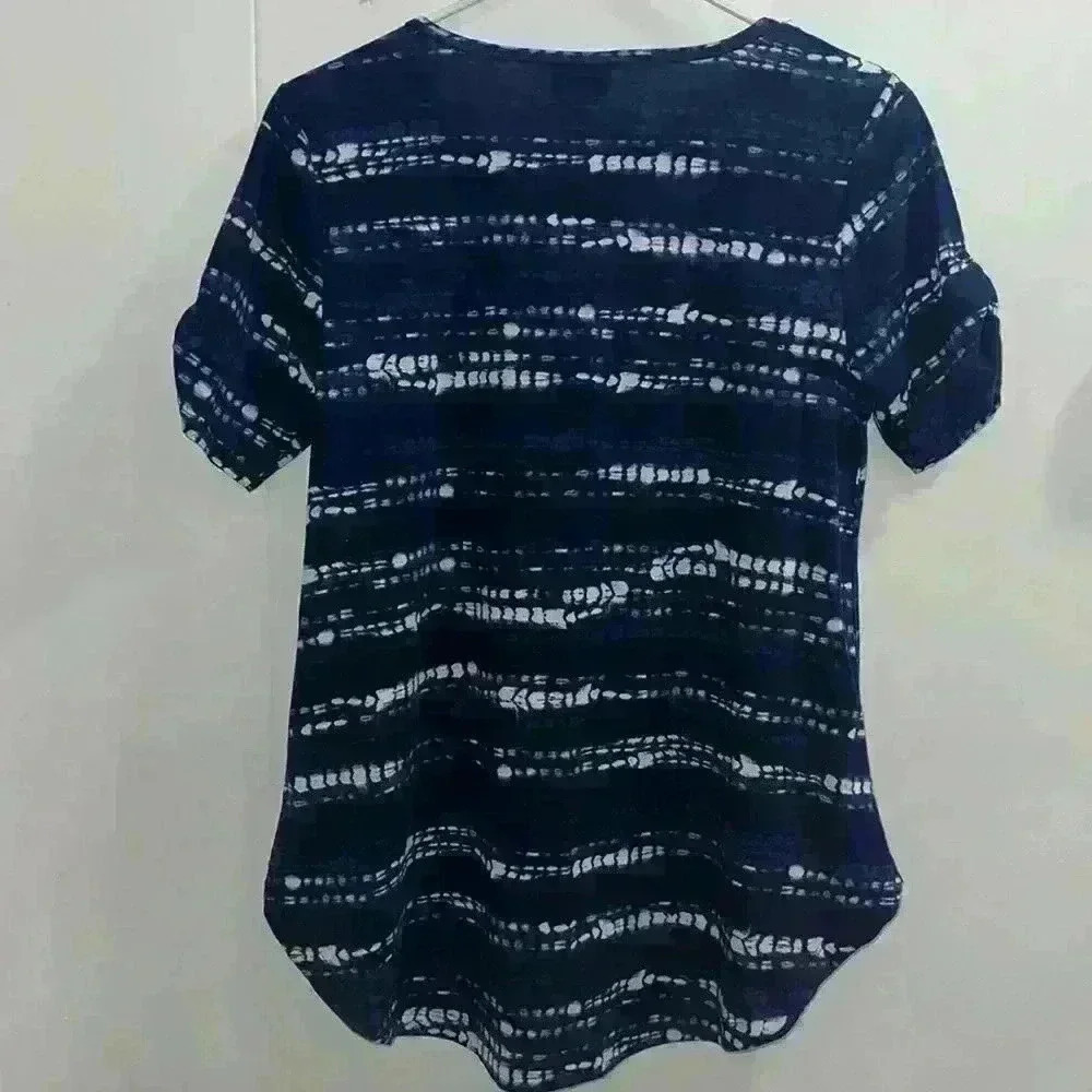 LuLaRoe Simply Comfortable NWT XS Navy Blue & White Top, Scoop Neck, Shortsleeve - Picture 2 of 4